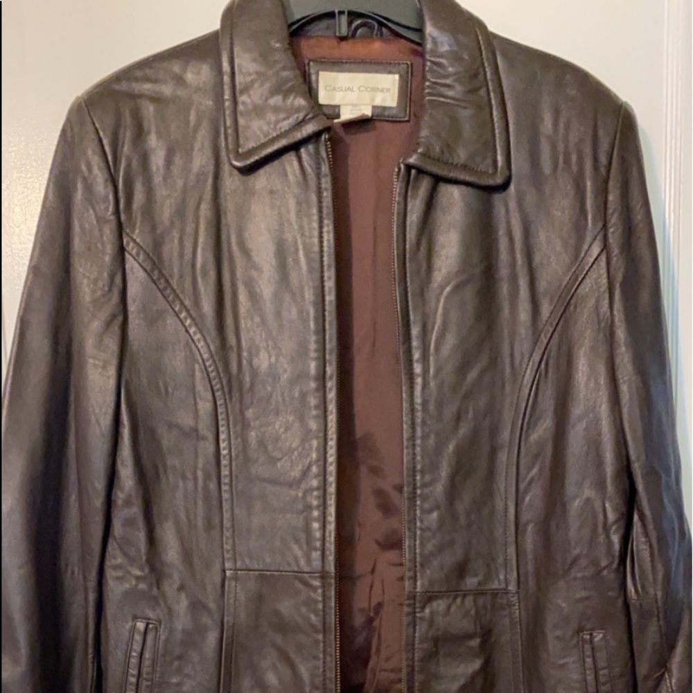 ‼️DONATED ‼️. Casual corner jacket